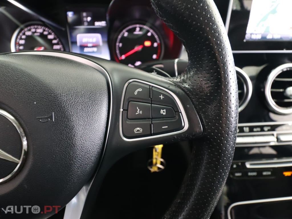 Mercedes-Benz C 300 BlueTEC Hybrid Avantgarde