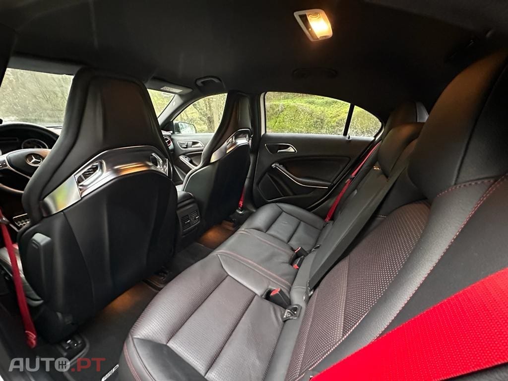 Mercedes-Benz A 45 AMG 4Matic Speedshift 7G-DCT Edition 1