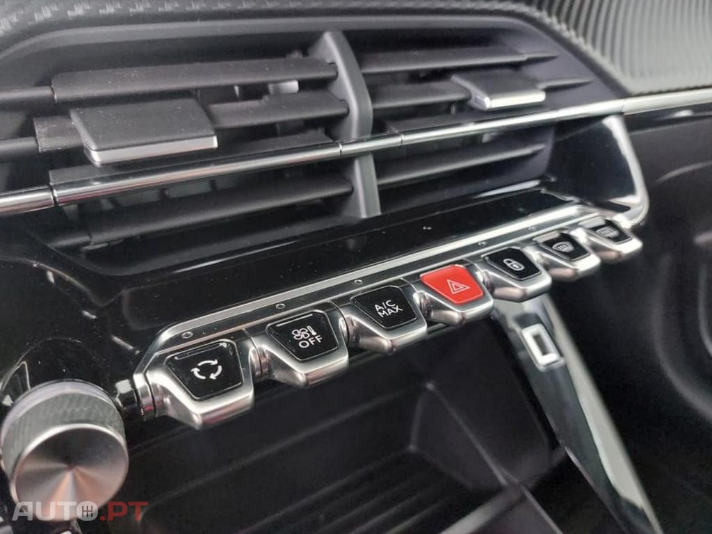 Peugeot E-208 50 kWh Active