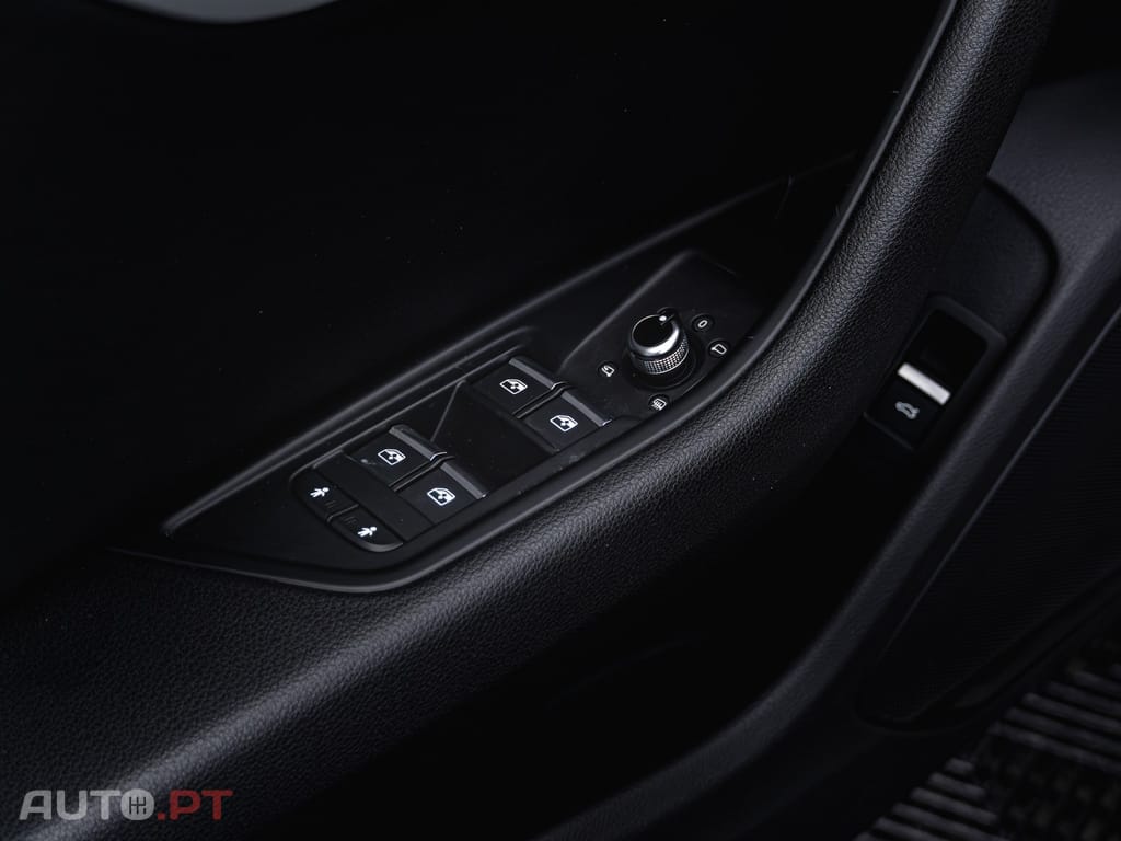 Audi A4 2.0 TDI S-line S tronic