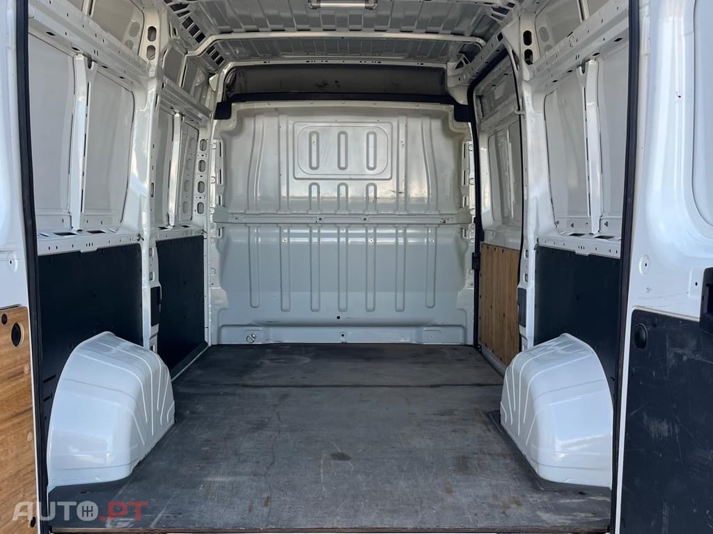 Peugeot Boxer 2.2 BlueHDi 330 L1H1 Premium