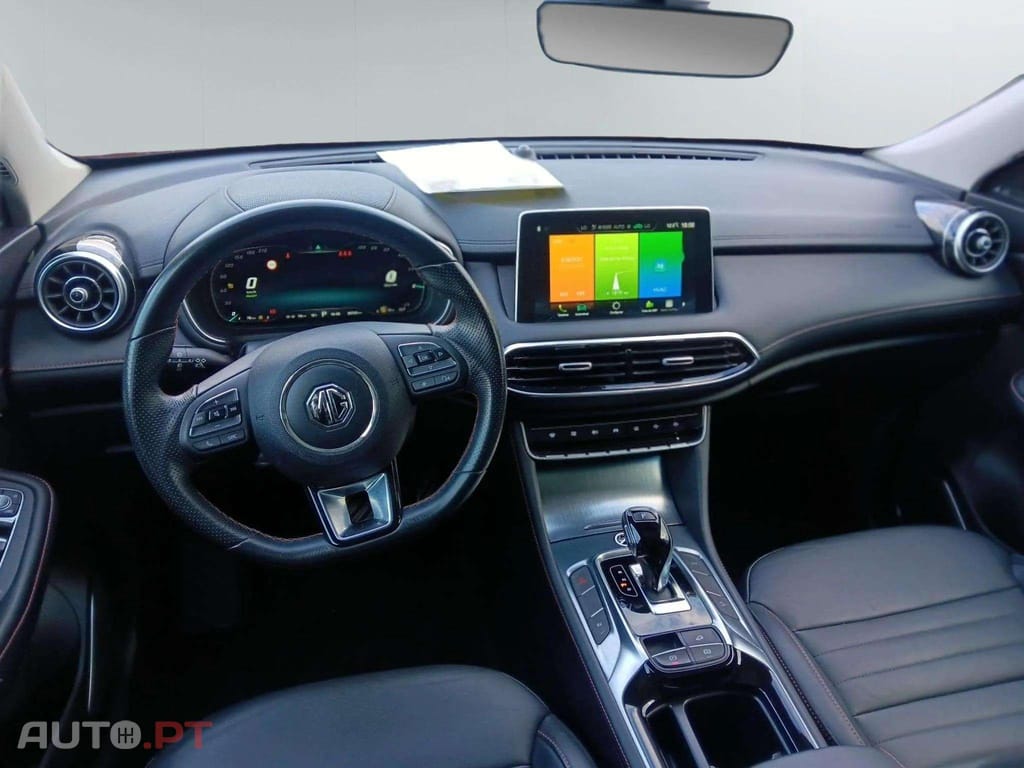 MG EHS LUXURY PHEV