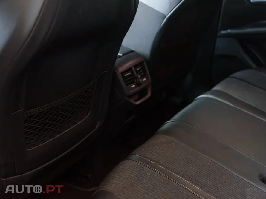 Peugeot 3008 1.5 BlueHDi GT EAT8