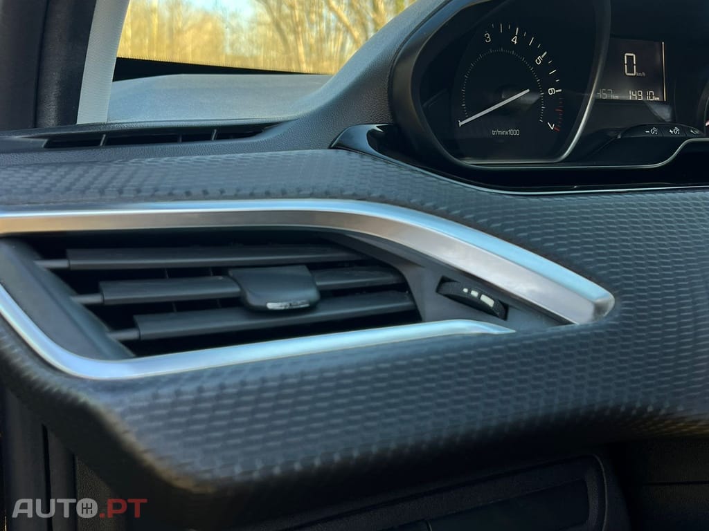 Peugeot 208 1.2 PureTech