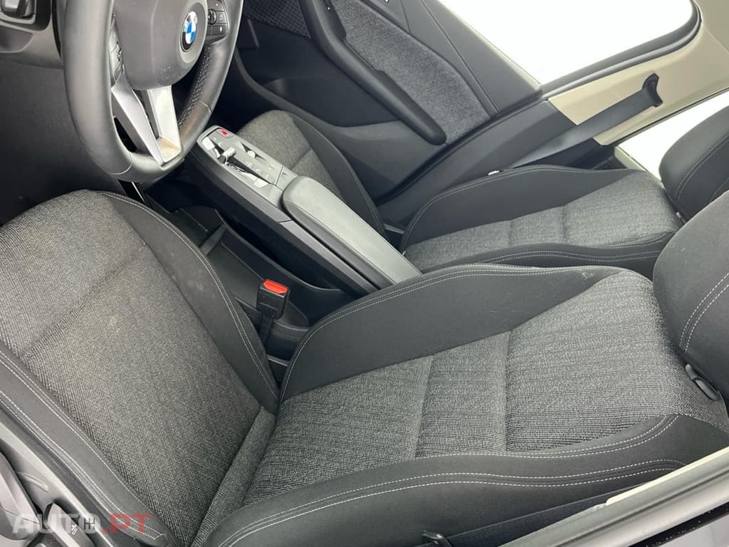 BMW 218 i Auto