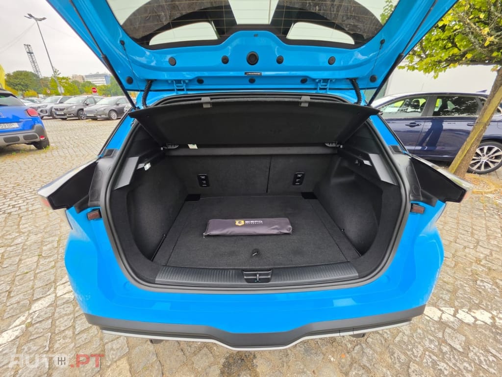 MG MG4 64 kWh Luxury