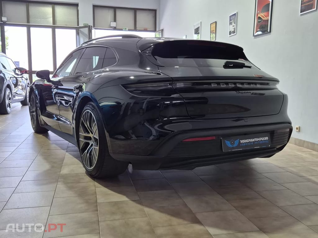 Porsche Taycan Black Edition