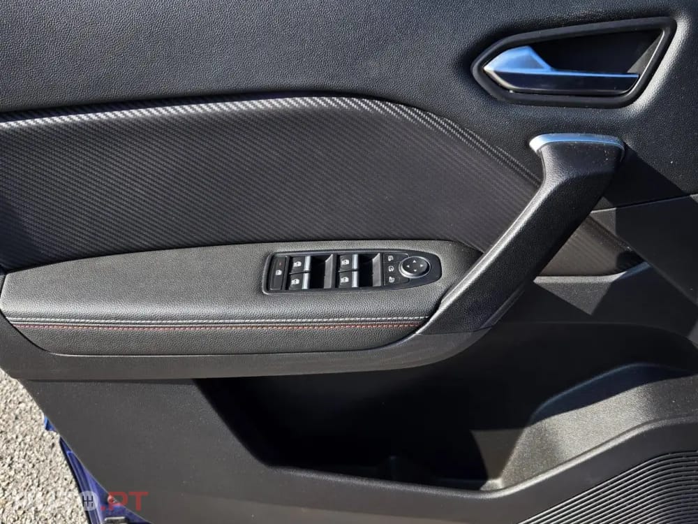 Renault Captur 1.6 R.S. LINE E-Tech Full Hybrid — fotografia 10