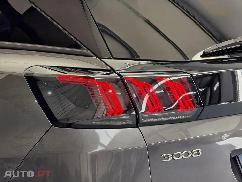Peugeot 3008 1.6 Hybrid Allure e-EAT8