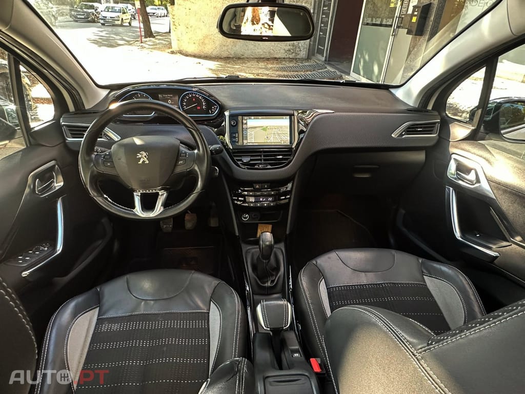 Peugeot 2008 1.2 PureTech Allure
