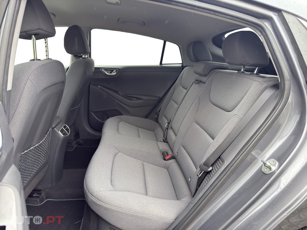 Hyundai Ioniq 1.6 GDI PHEV Tech