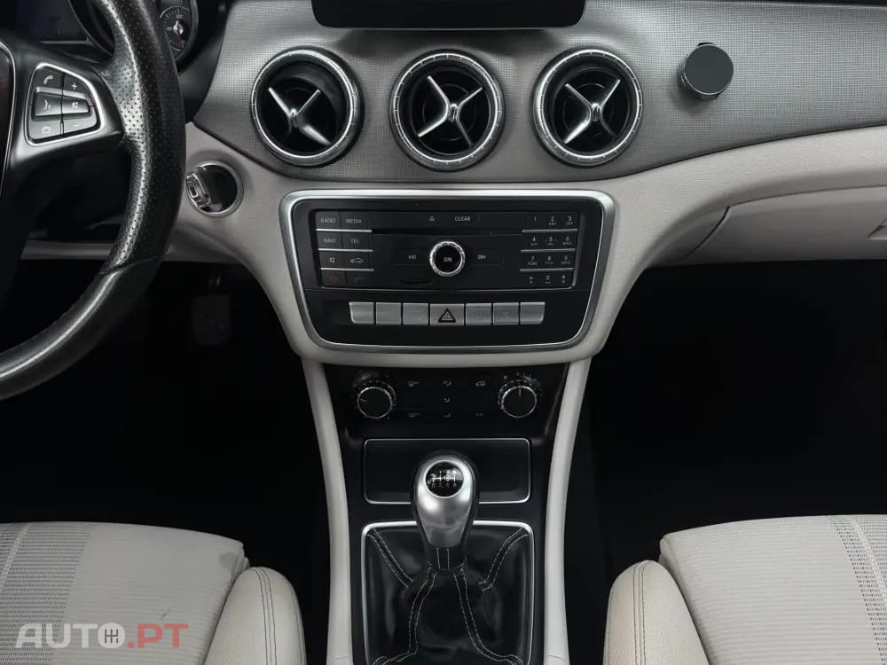 Mercedes-Benz CLA 180 d Shooting Brake Urban