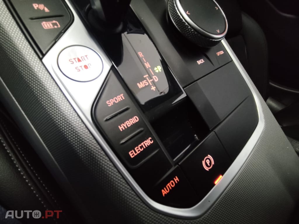 BMW 320 e Touring Auto