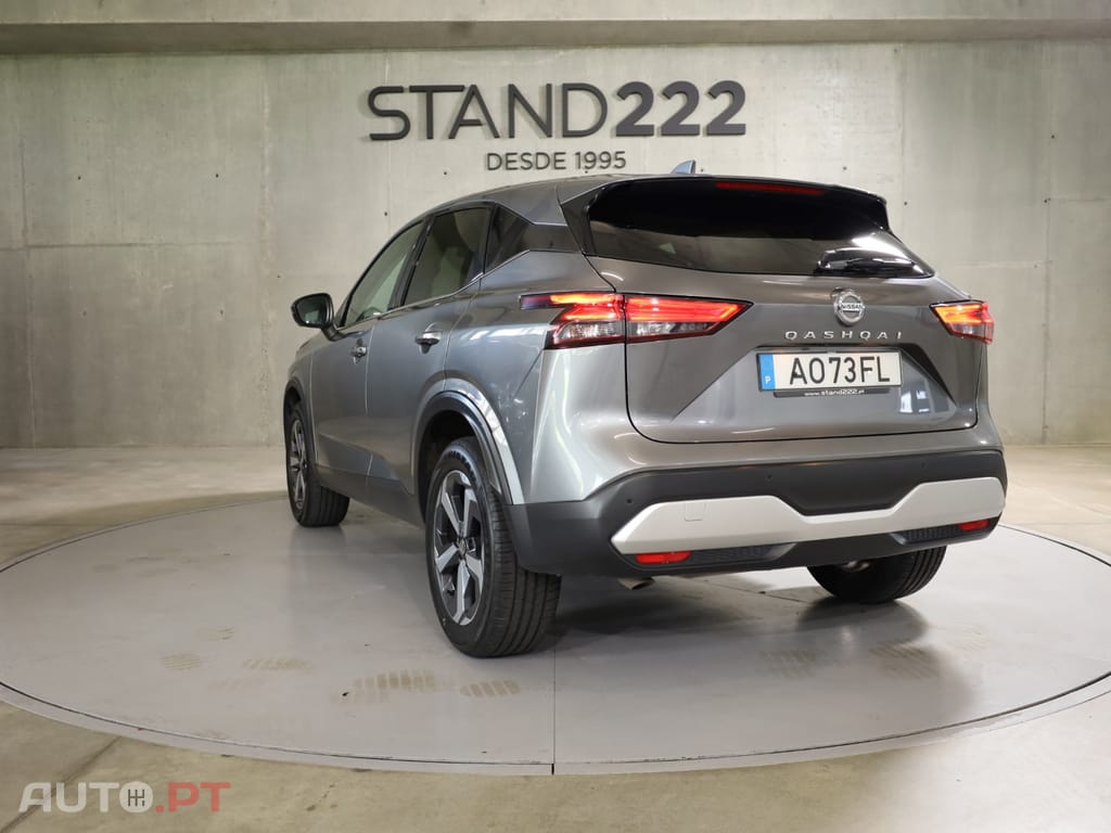 Nissan Qashqai 1.3 DIG-T N-Connecta J18