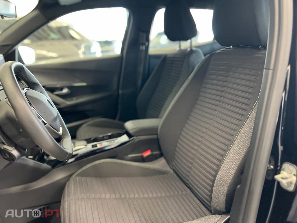 Peugeot E-2008 54 kWh Active