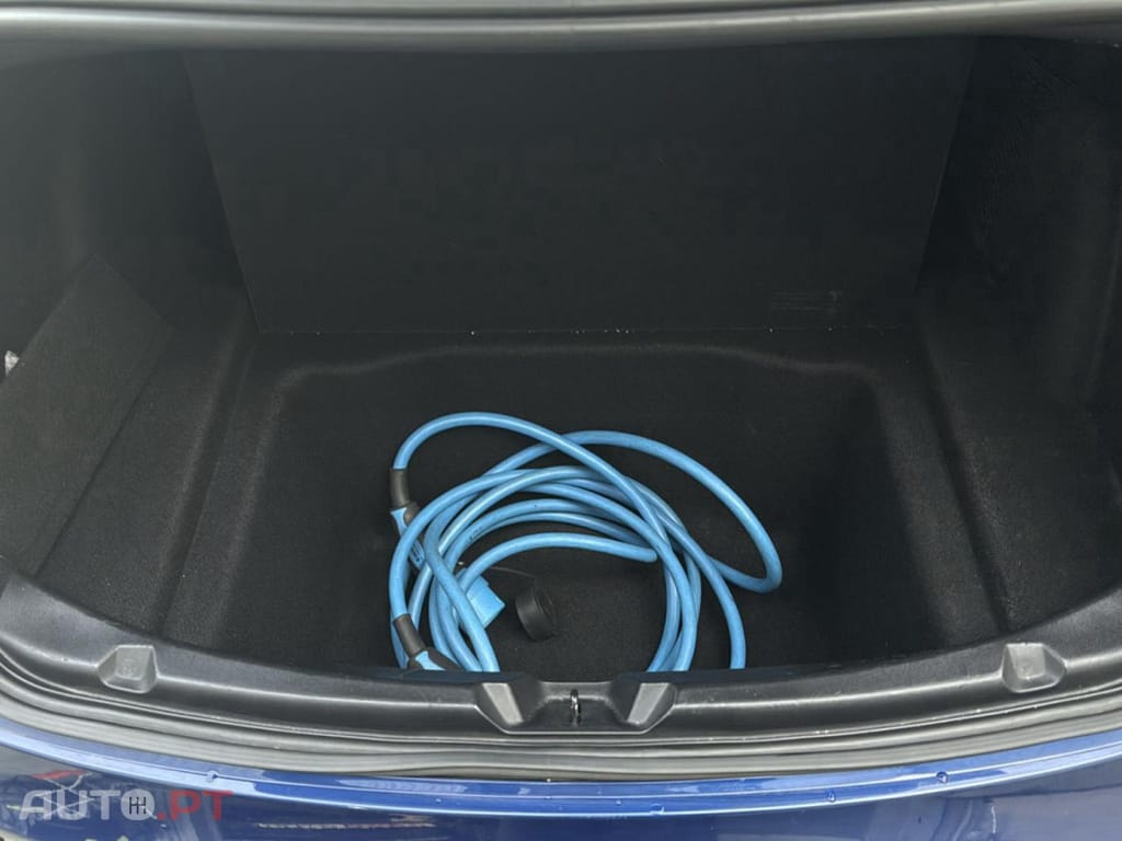 Tesla Model 3 Long-Range Dual Motor AWD