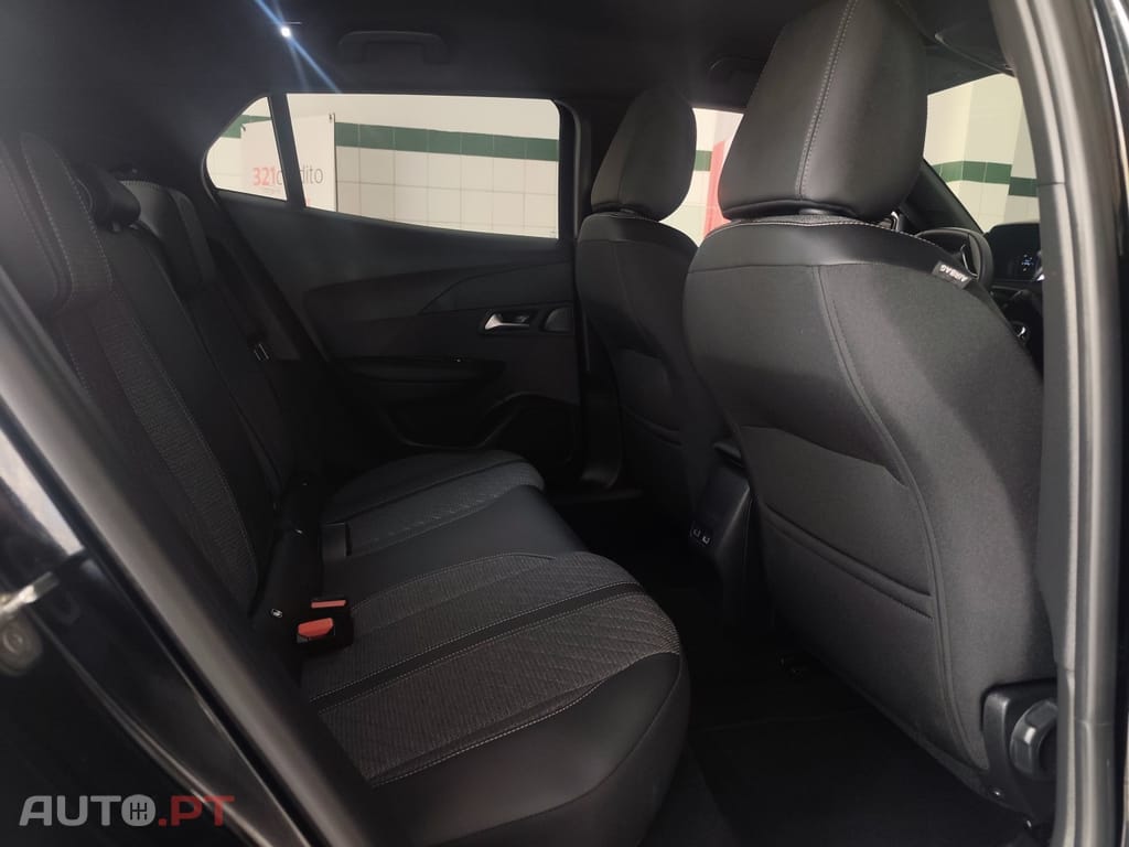 Peugeot 2008 1.2 PureTech Allure Pack