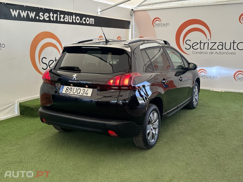 Peugeot 2008 1.2 PureTech Style