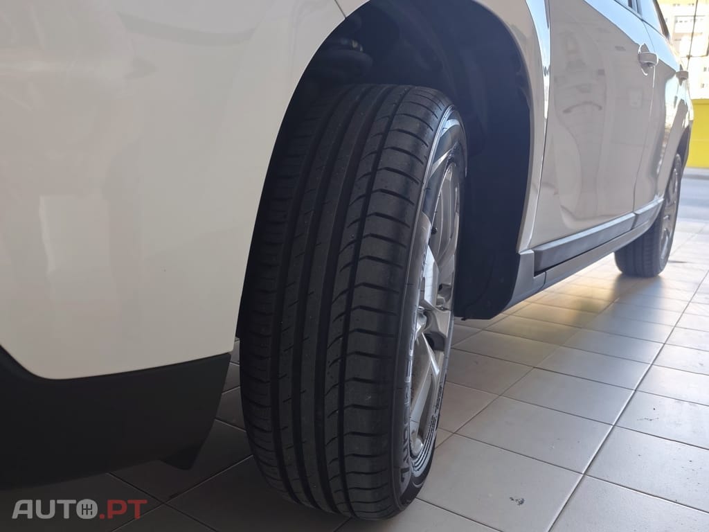Peugeot 2008 1.2 PureTech Style