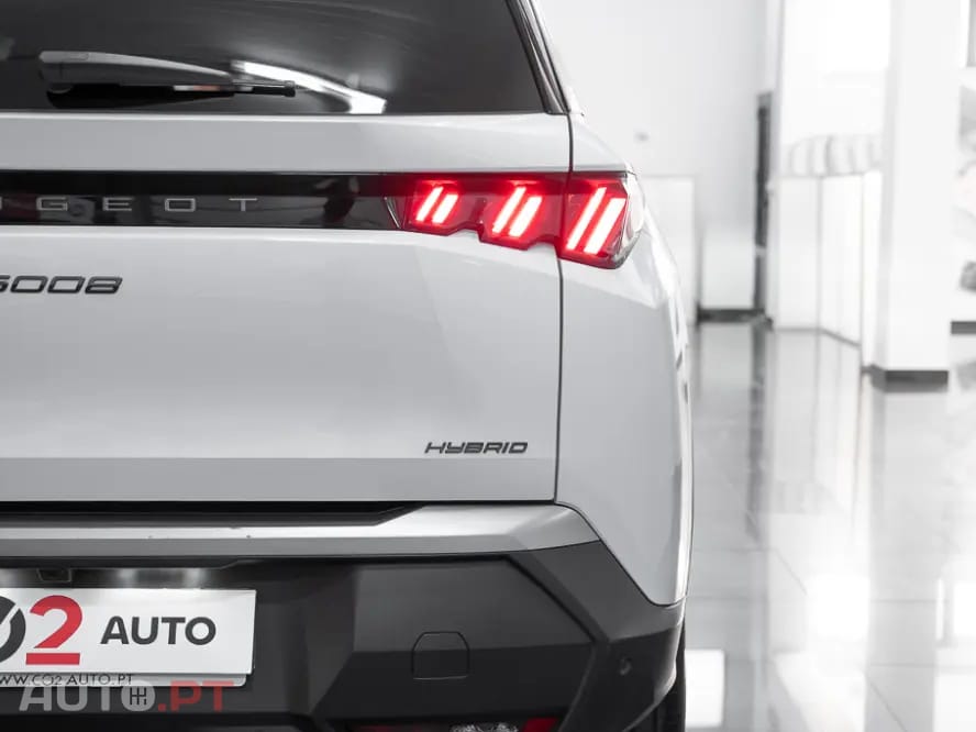 Peugeot 5008 1.2 Hybrid Allure e-DCS6