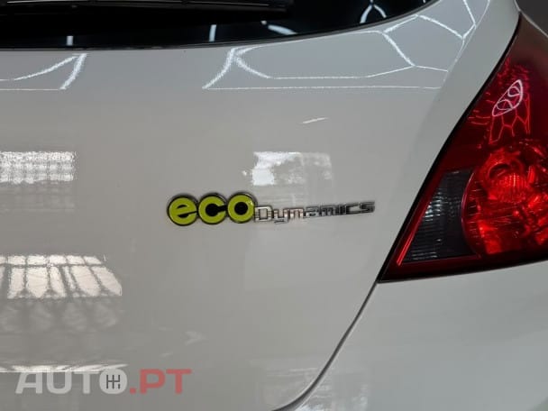 Kia Ceed S Coupé 1.4 CVVT EX ISG — fotografia 10