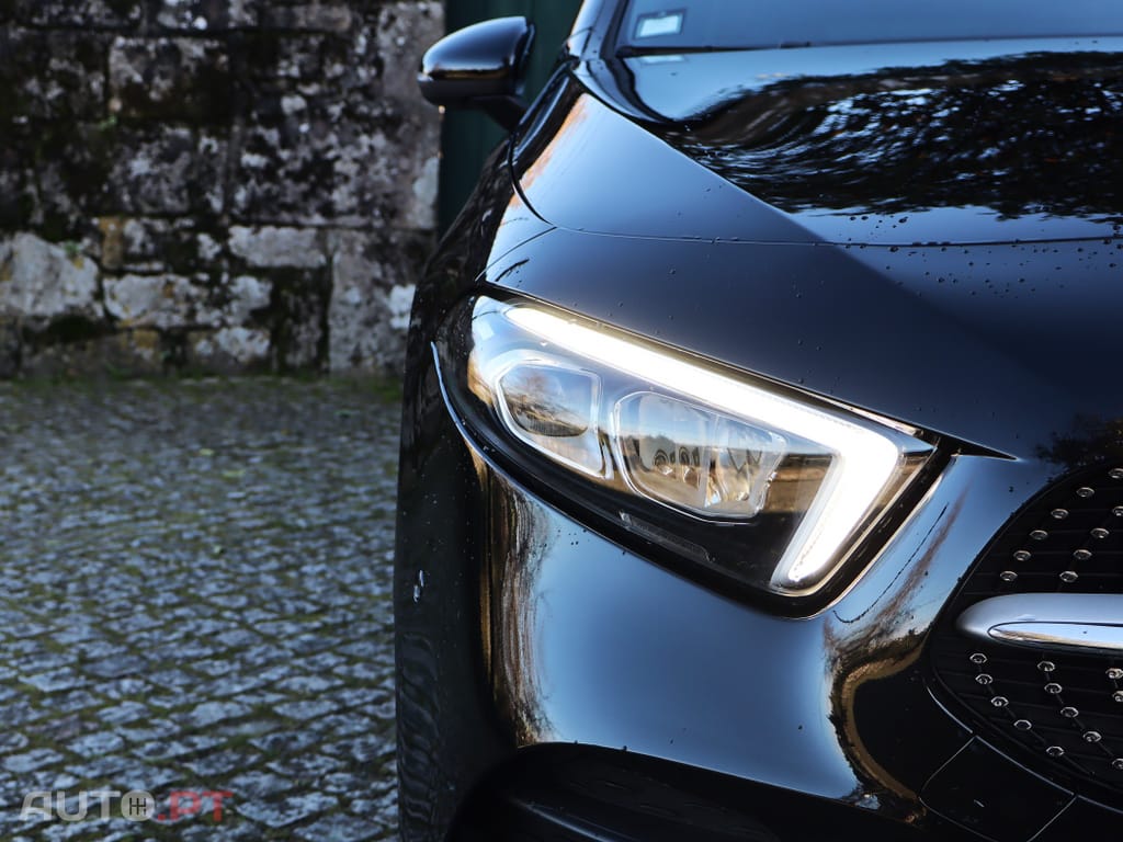 Mercedes-Benz A 250 e AMG Line