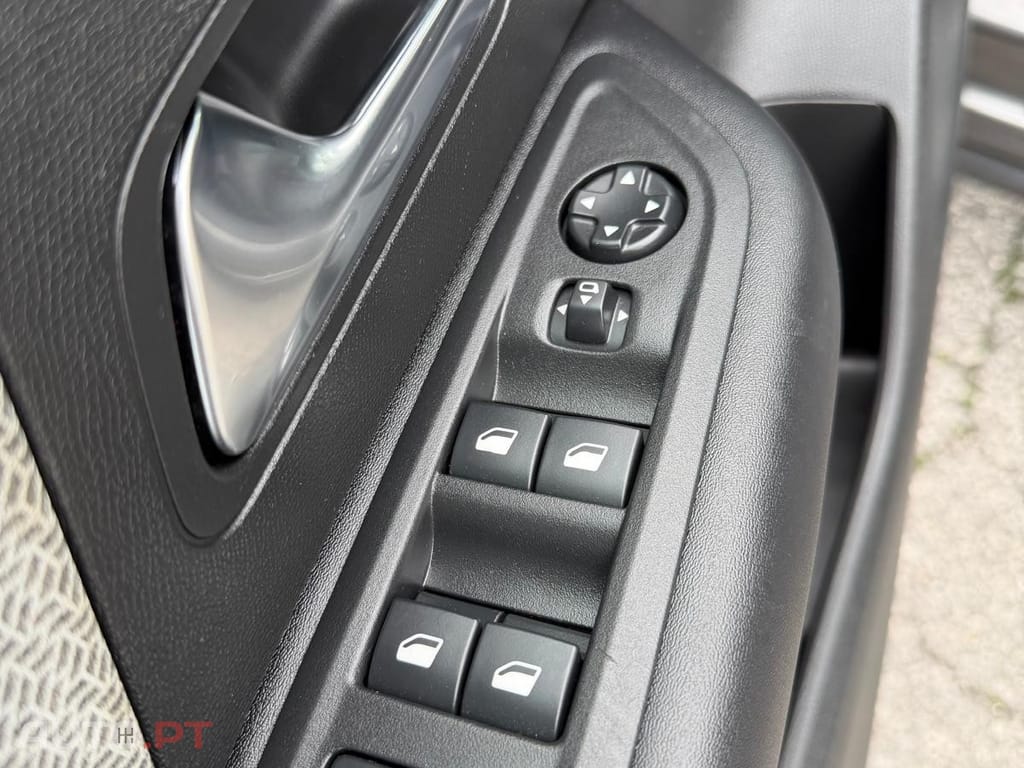 Citroen C4 1.2 PureTech Feel Pack EAT8