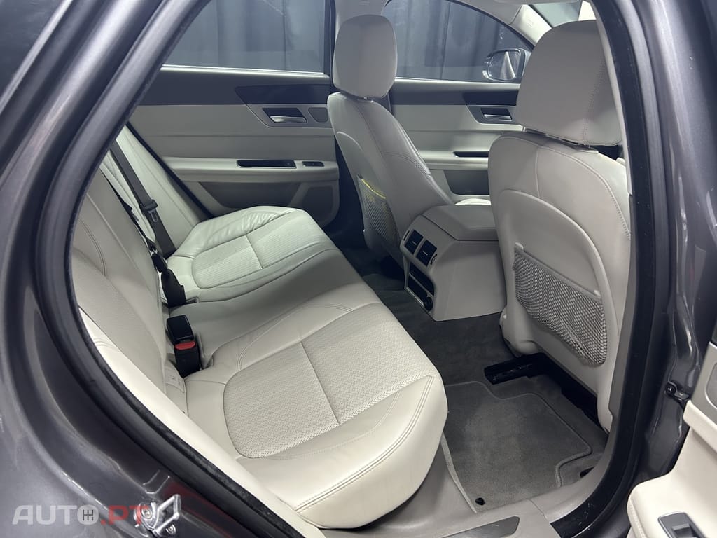 Jaguar XF 2.0 D Prestige Aut.