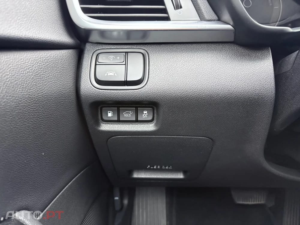 Kia Optima 2.0 CVVT PHEV