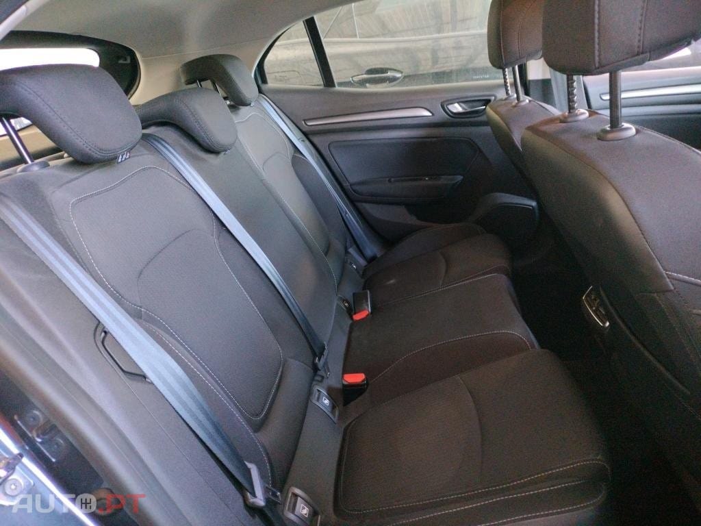Renault Mégane 1.5 Blue dCi Intens EDC