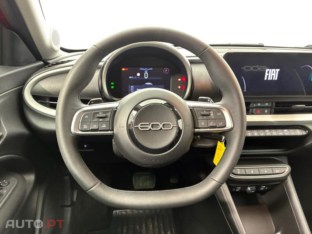 Fiat 600 1.2 Hybrid DCT6