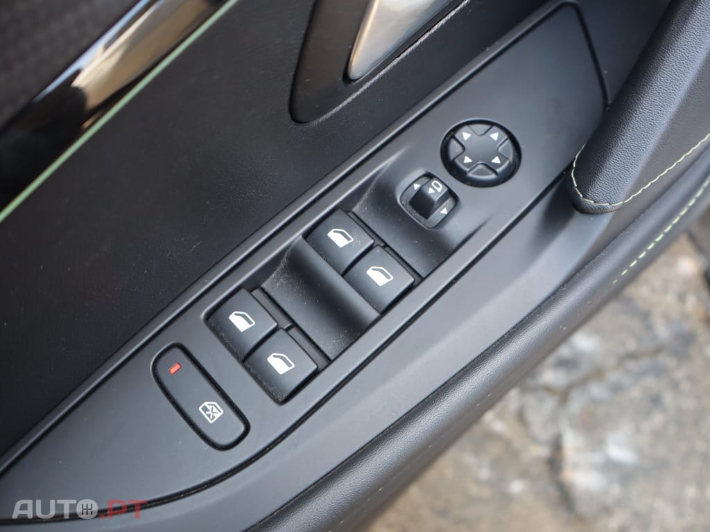 Peugeot E-208 50 kWh GT Line