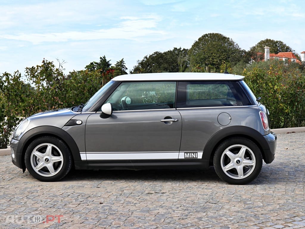 MINI Cooper Cooper D