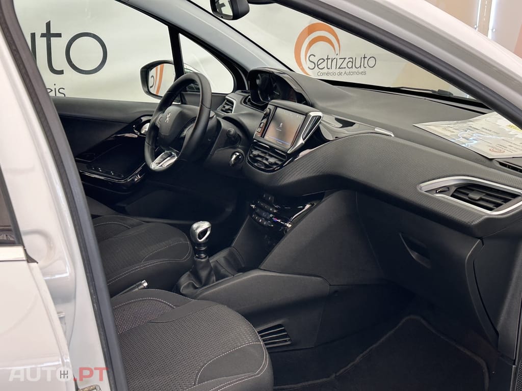 Peugeot 208 1.2 PureTech Allure