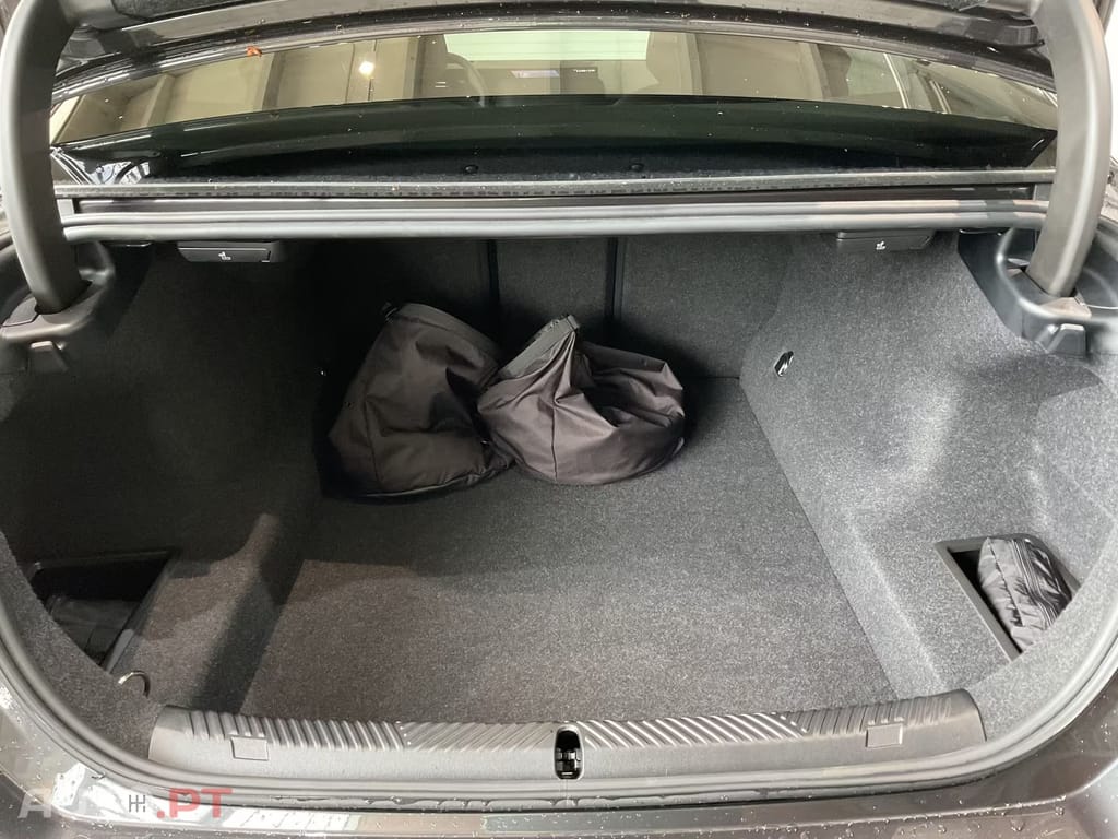 BMW 530 I.V.A DEDUTIVEL e