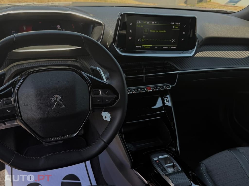 Peugeot 2008 1.2 PureTech Allure Pack EAT8