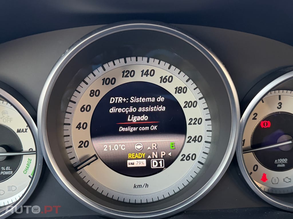 Mercedes-Benz E 300 BLUETEC Hybrid Avantgarde