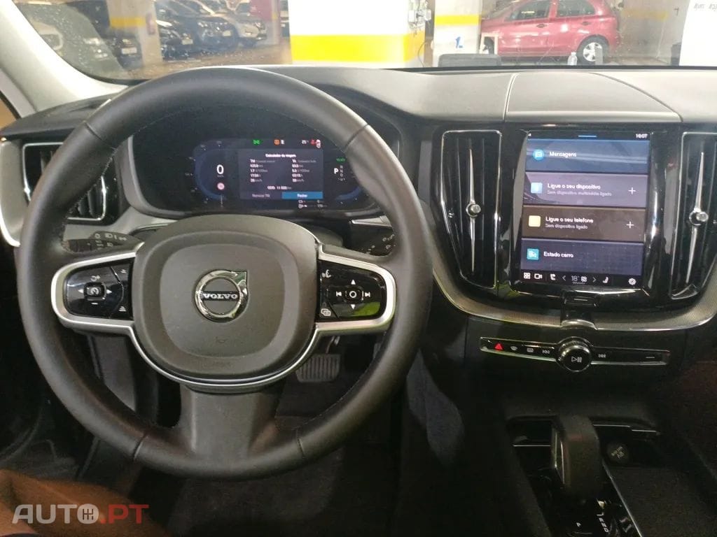 Volvo XC60 2.0 T6 PHEV Plus Bright AWD