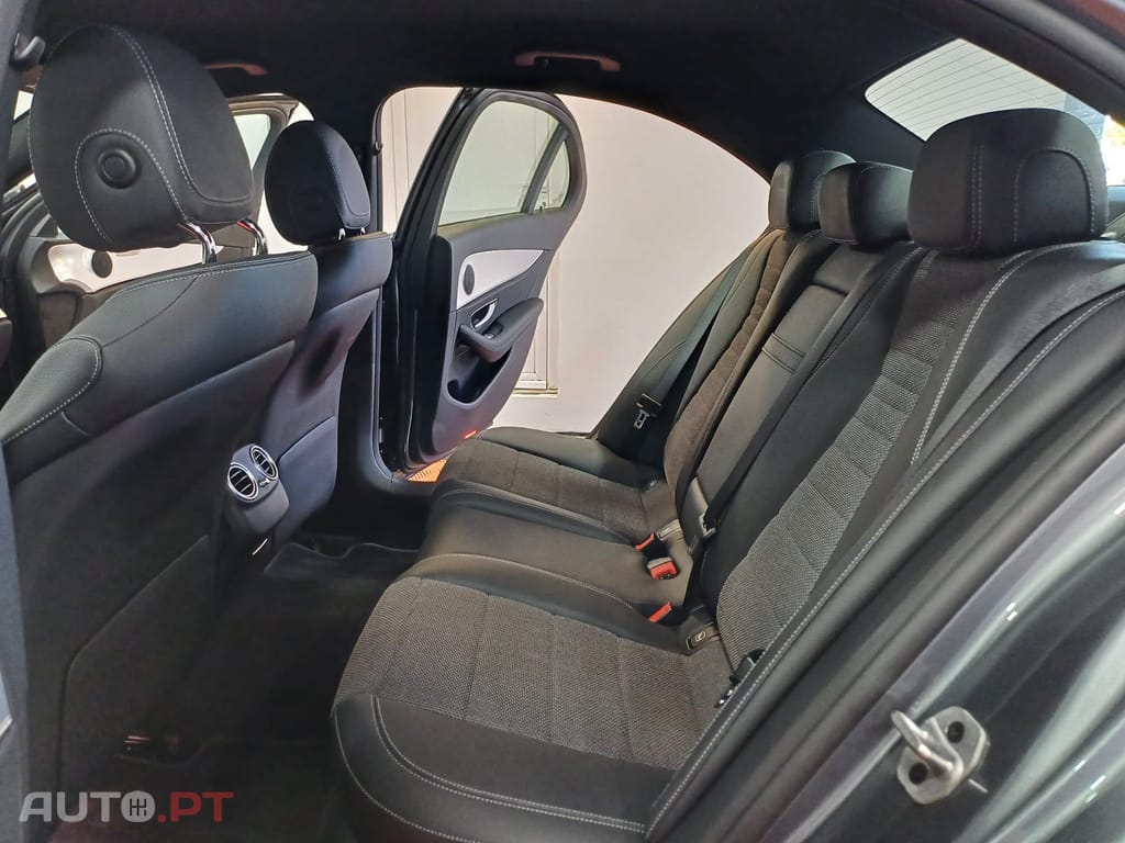 Mercedes-Benz E 300 de Avantgarde