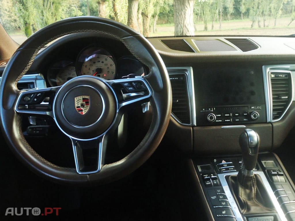 Porsche Macan PDK