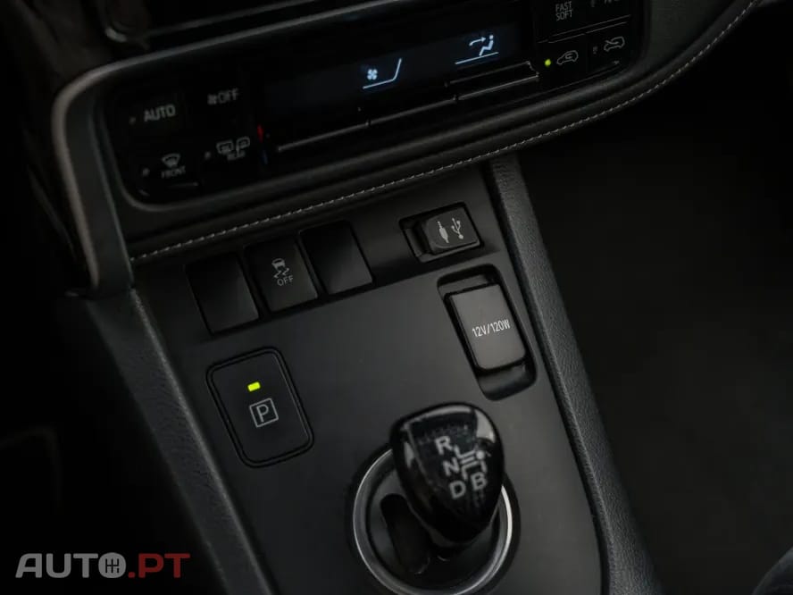 Toyota Auris 1.8 HSD Active