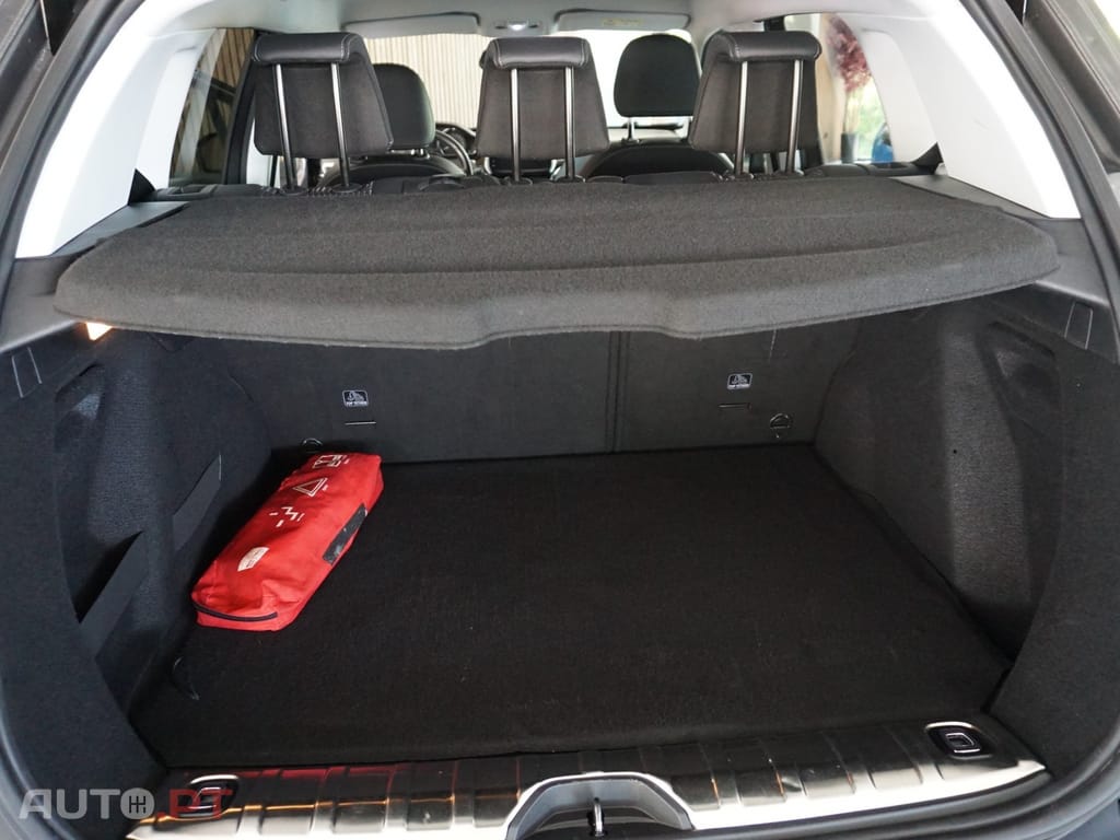 Peugeot 2008 1.2 PureTech Allure EAT6