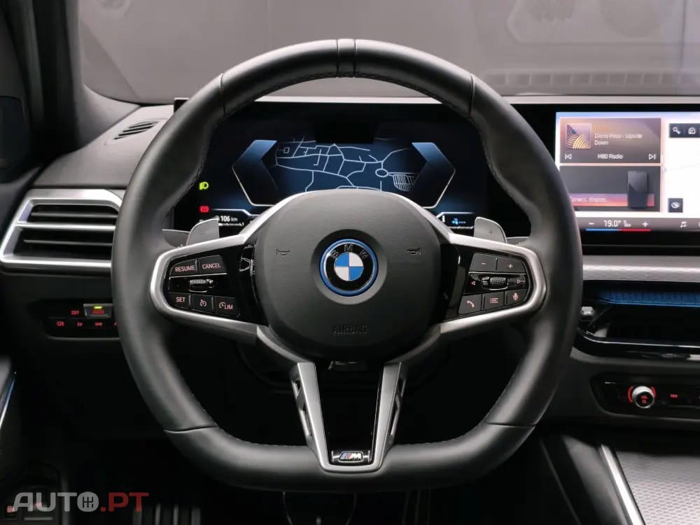 BMW 330 e Pack Desportivo M Pro Auto