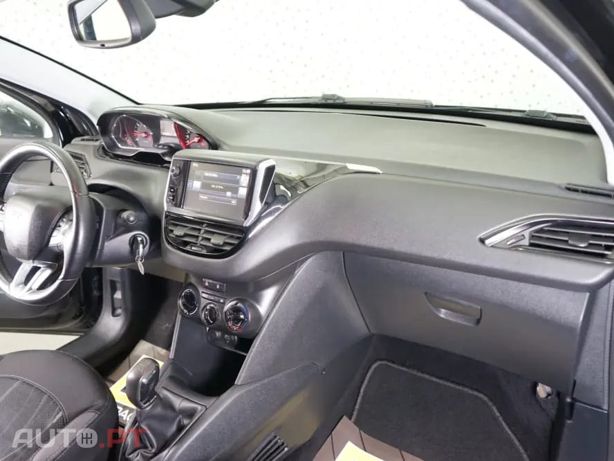 Peugeot 208 1.2 PureTech Style