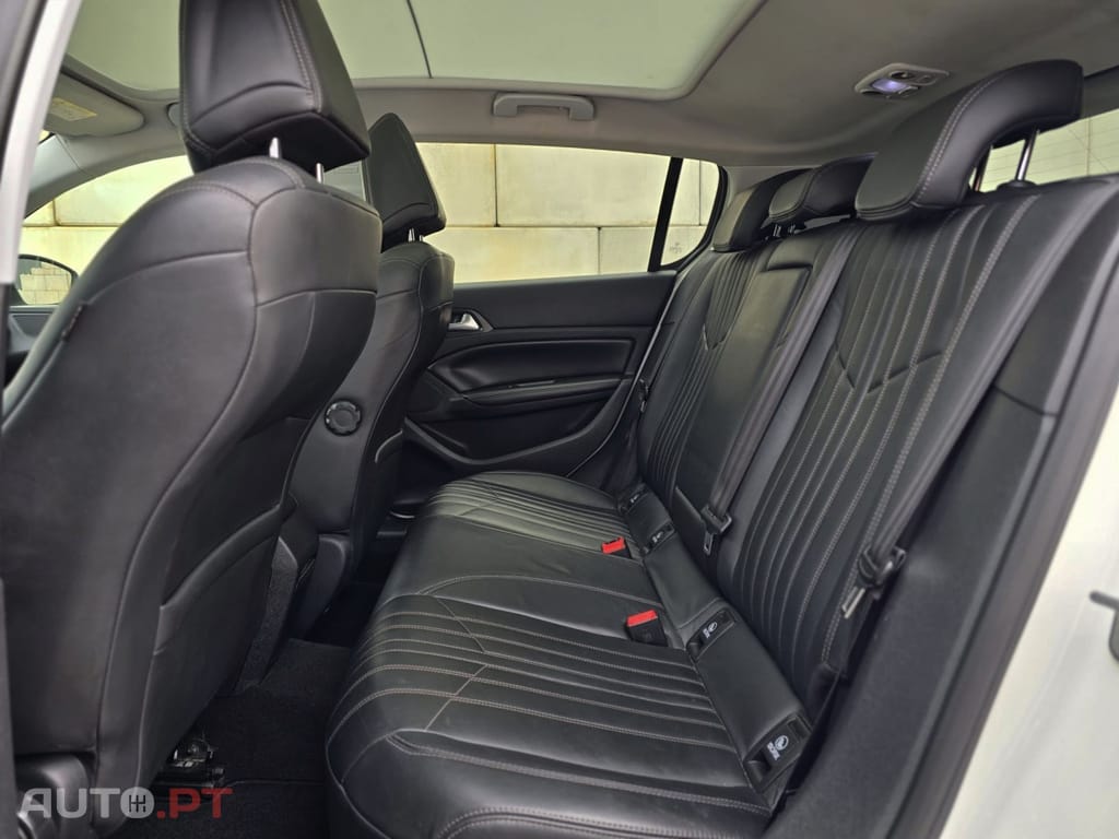 Peugeot 308 1.6 BlueHDi Allure J17