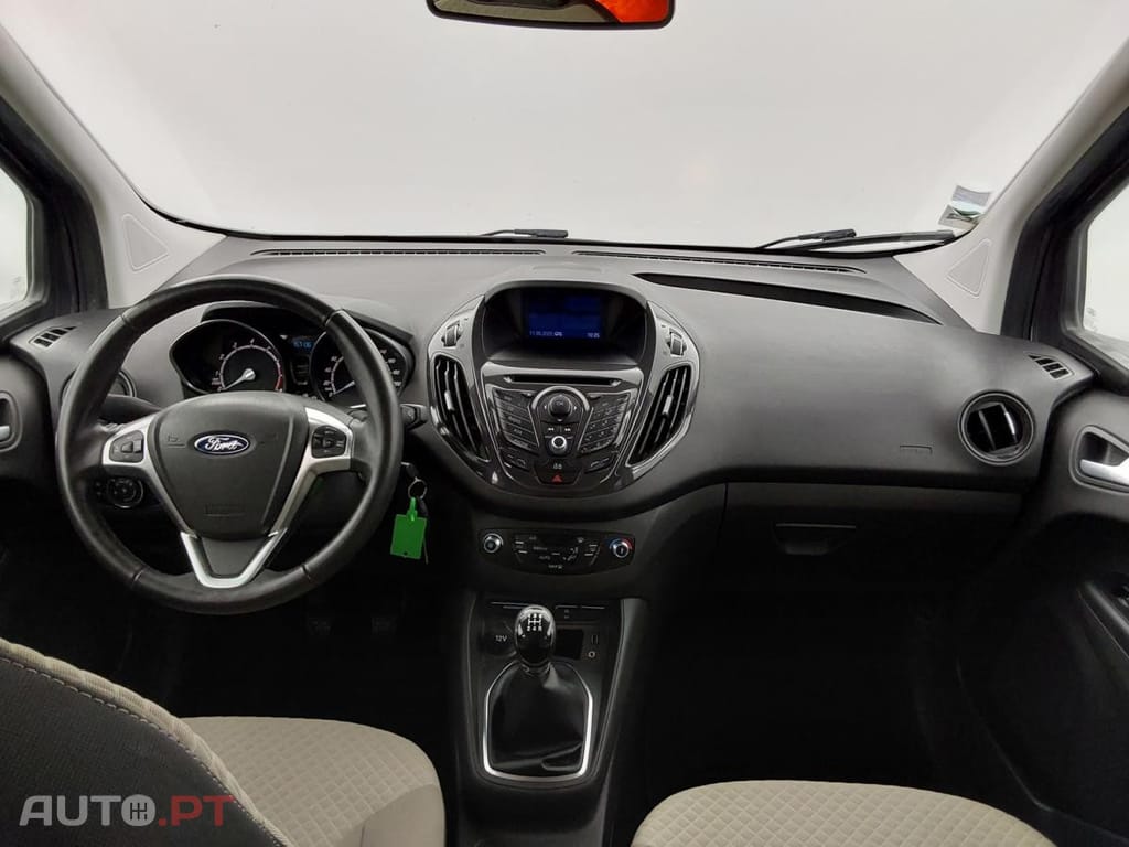 Ford Tourneo 1.0 EcoBoost Titanium