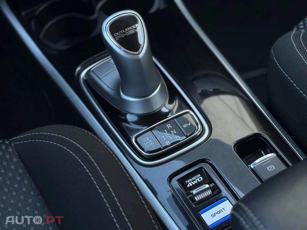 Mitsubishi Outlander 2.4L PHEV 4WD INTENSE