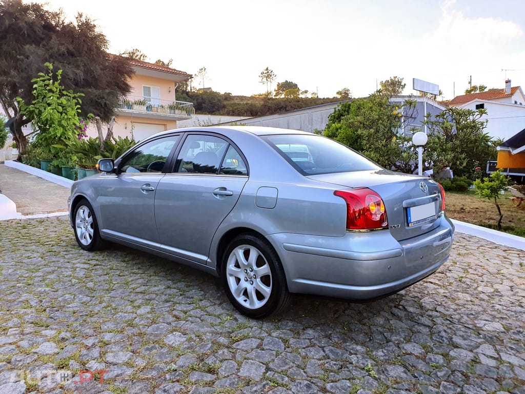Toyota Avensis 2.0 D-4D Sol