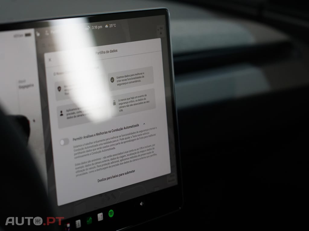 Tesla Model 3 Tração Traseira