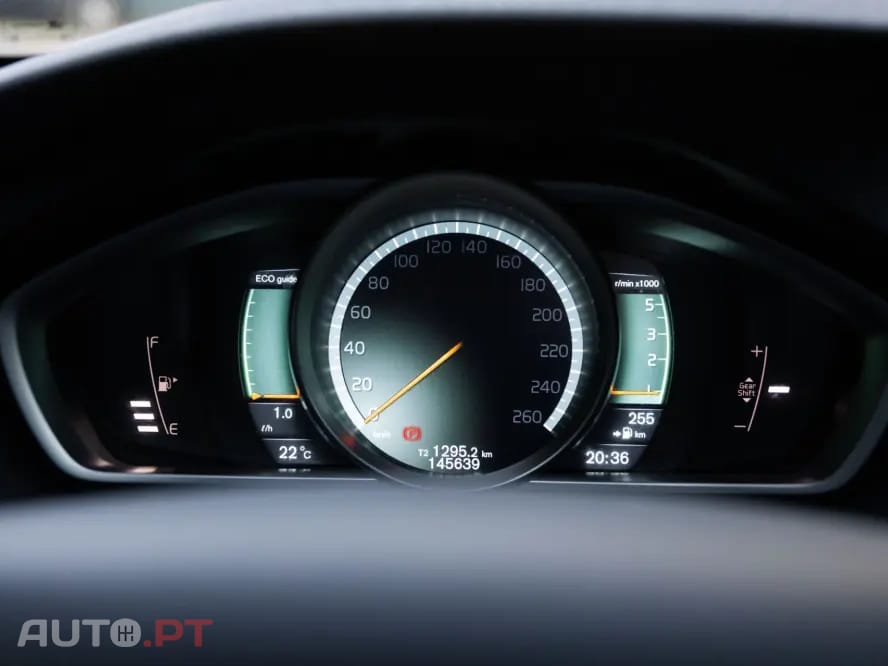 Volvo V40 1.6 D2 R-Design